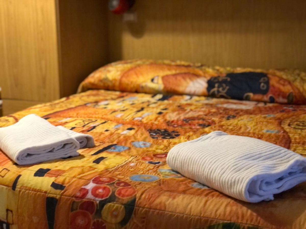 Hotel Garni Villa Magnolia Torbole Sul Garda Bagian luar foto