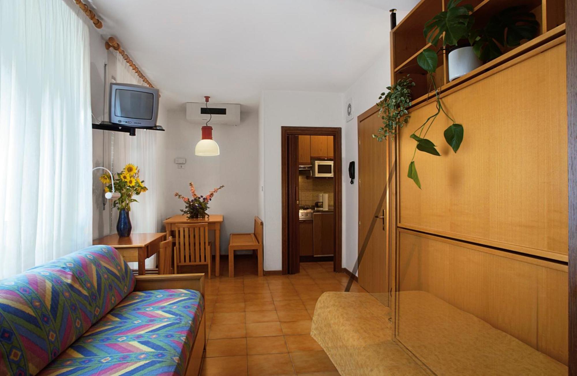 Hotel Garni Villa Magnolia Torbole Sul Garda Bagian luar foto