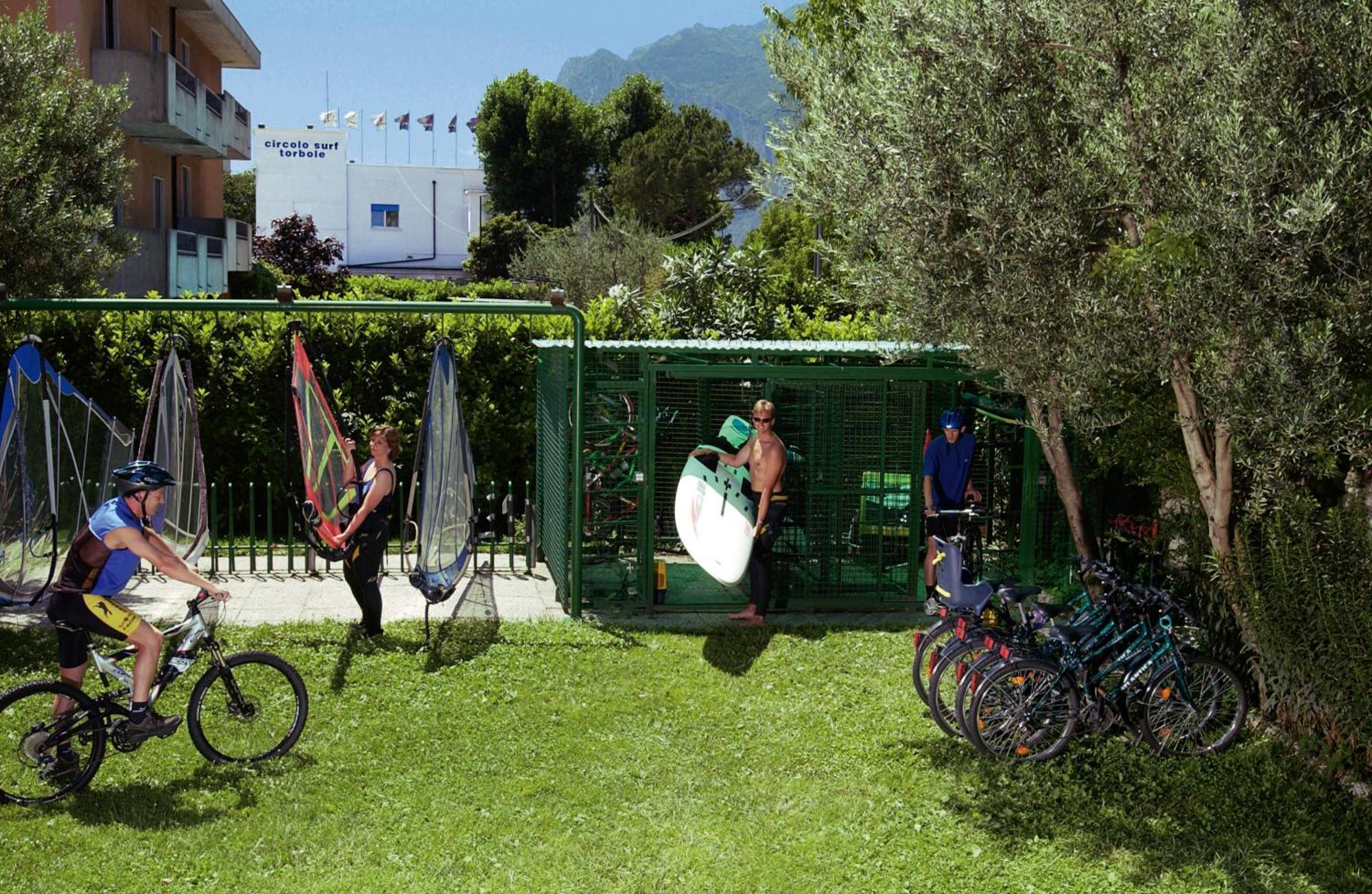 Hotel Garni Villa Magnolia Torbole Sul Garda Bagian luar foto
