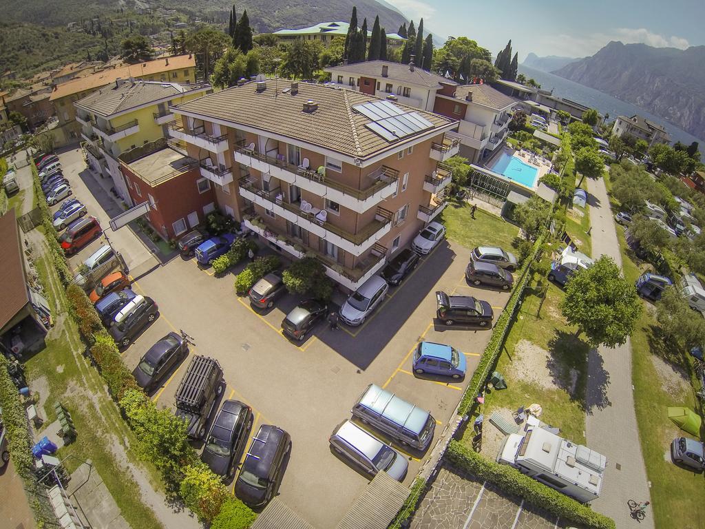 Hotel Garni Villa Magnolia Torbole Sul Garda Bagian luar foto